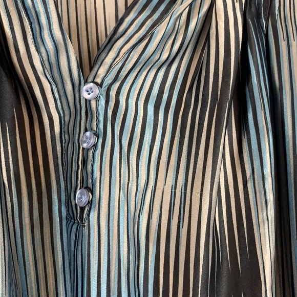 BCBGeneration Womens Blouse 3/4 Sleeve Blue Tan Black Flowy Arms 3/4 Button up S - Picture 6 of 9